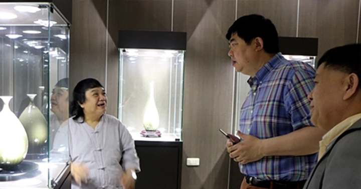 著名古陶瓷專家暨南京博物院-高級藝術顧問錢偉鵬-中國文化促進會陶瓷中心主任-夏高生